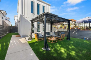 Brand New Coastal Contemporary in Pacific Beach